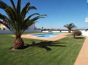 Гостиница Baleal Holidays - Surf Apartment Pool with Tennis Court  Феррел